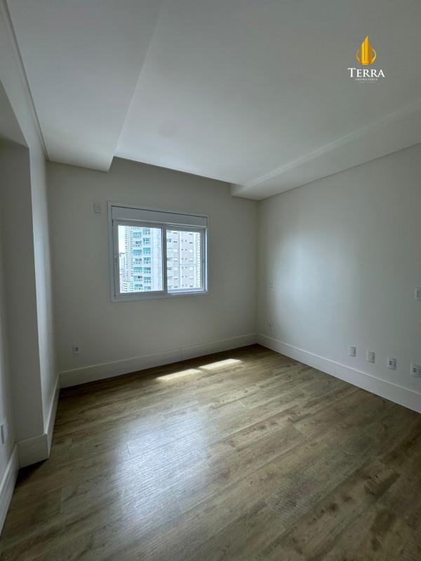 Edifício Ville Del’ Acqua Residence Apartamento com 4 quartos, Centro: 