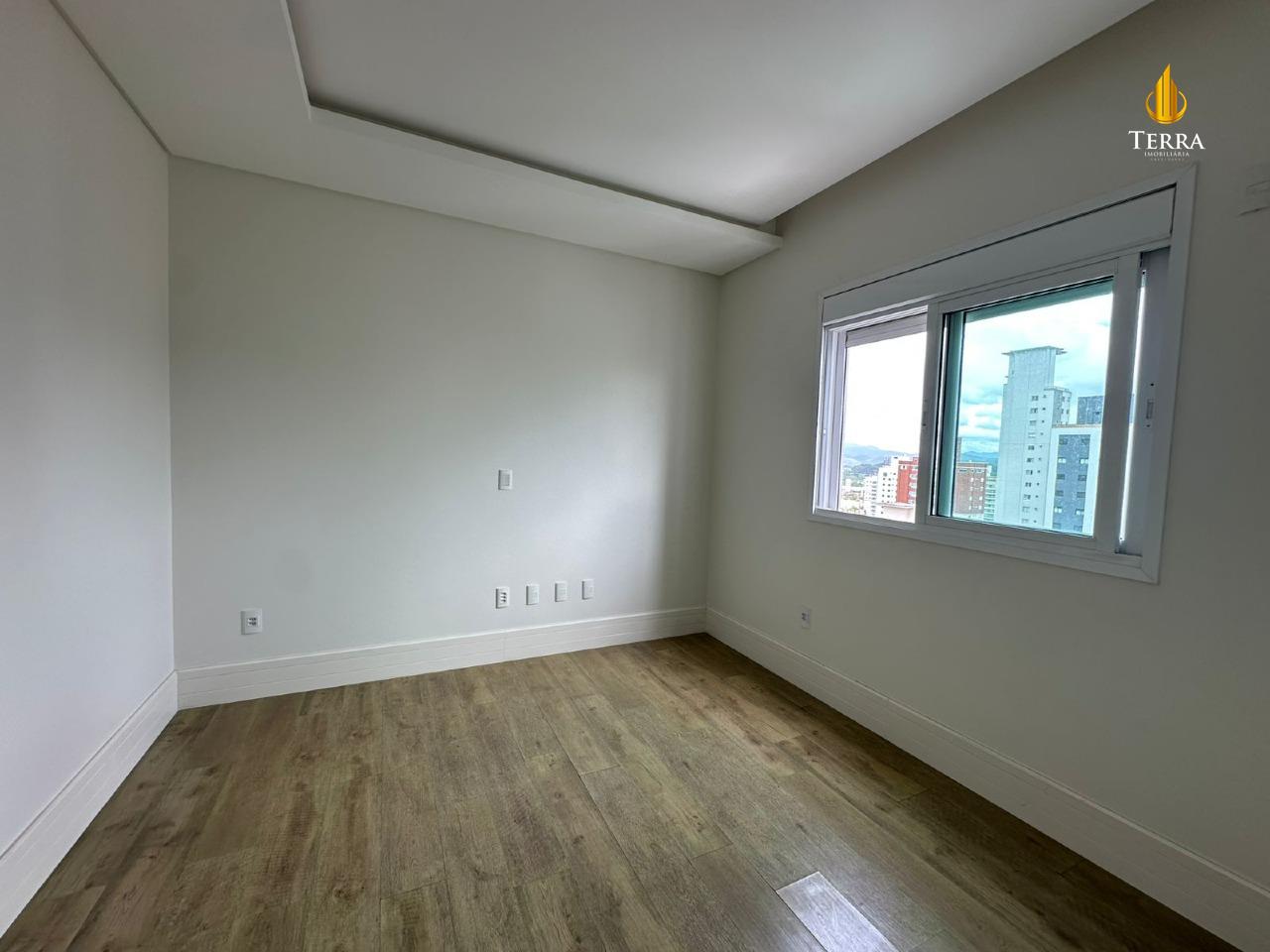 Edifício Ville Del’ Acqua Residence Apartamento com 4 quartos, Centro: 