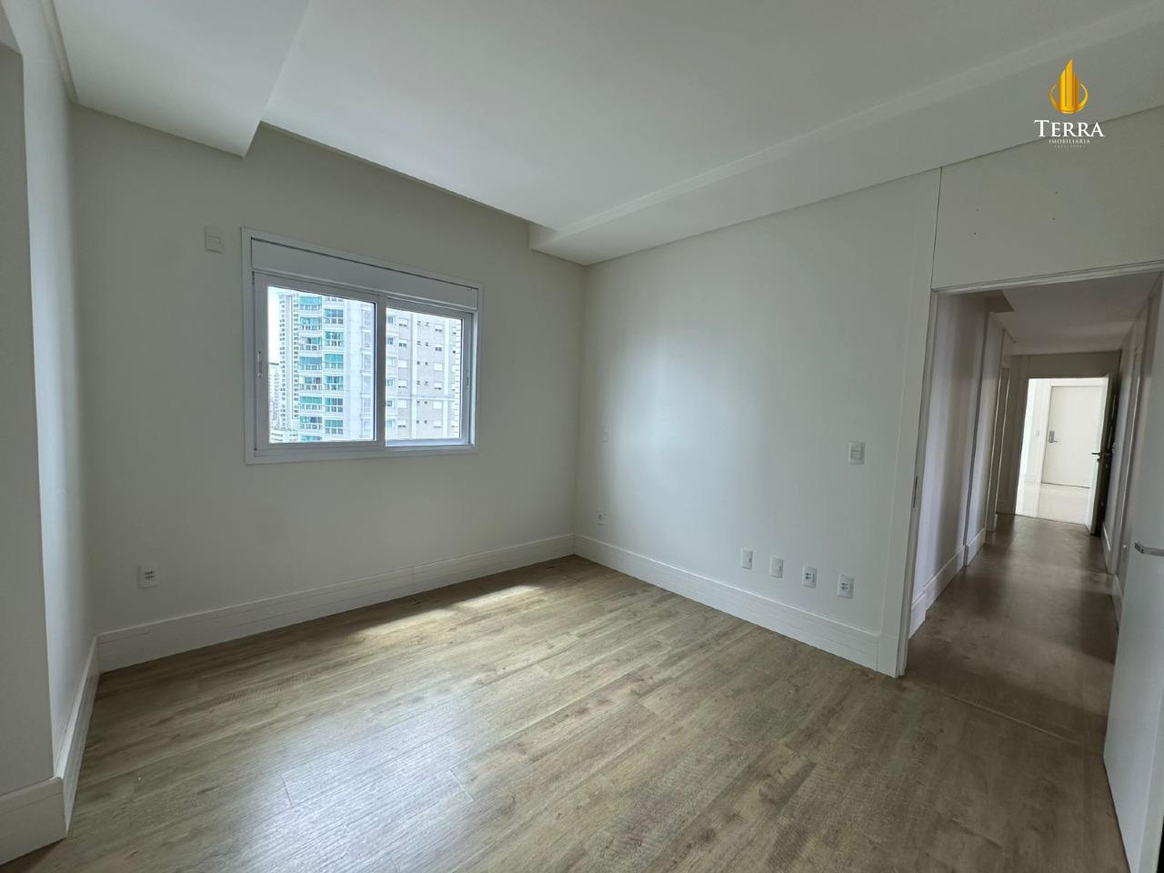 Edifício Ville Del’ Acqua Residence Apartamento com 4 quartos, Centro: 