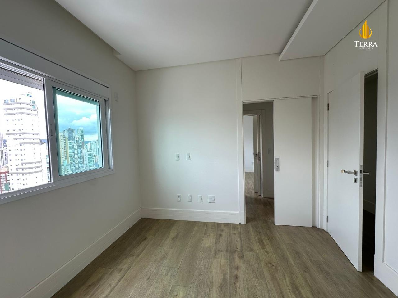 Edifício Ville Del’ Acqua Residence Apartamento com 4 quartos, Centro: 