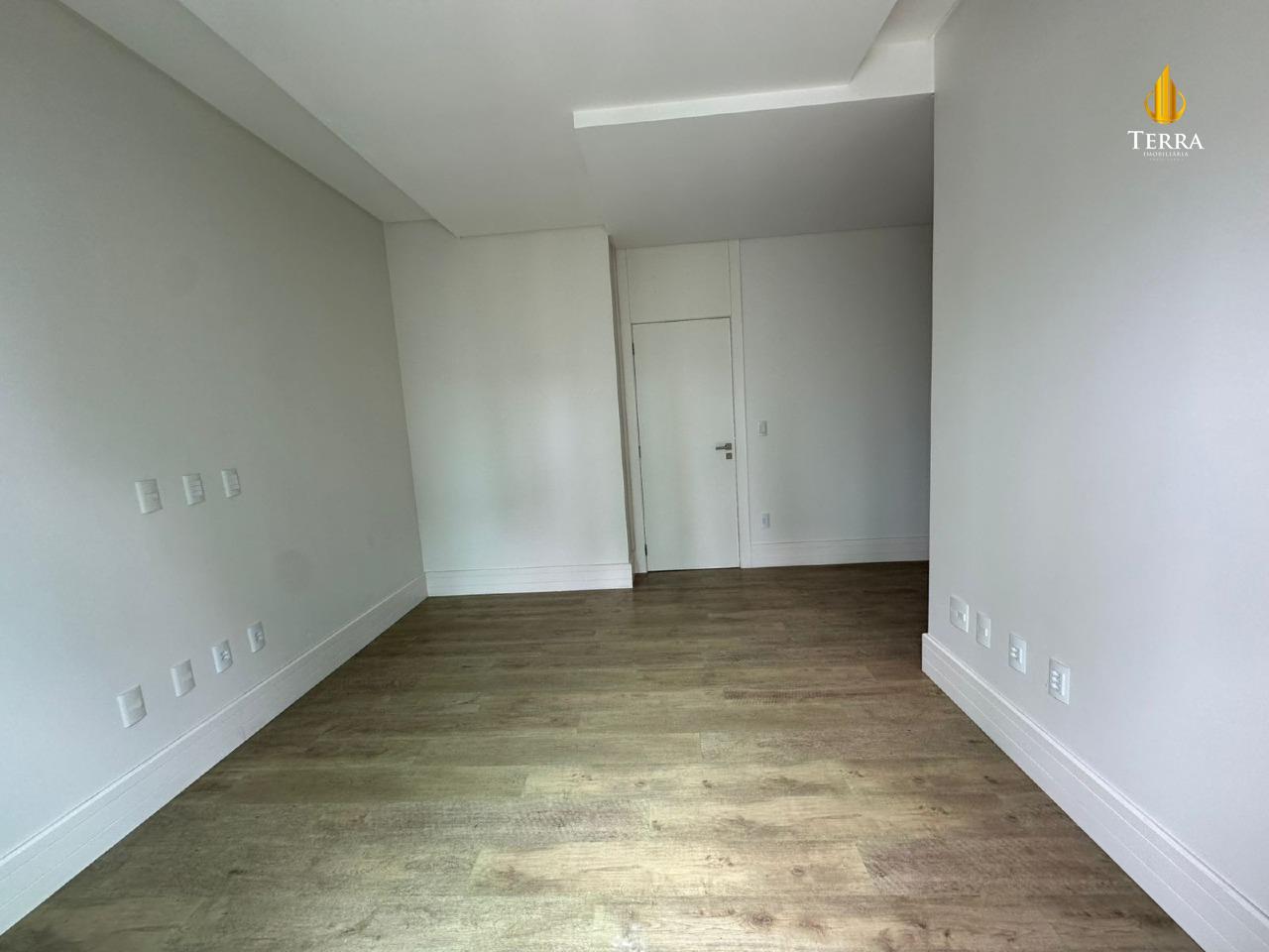 Edifício Ville Del’ Acqua Residence Apartamento com 4 quartos, Centro: 