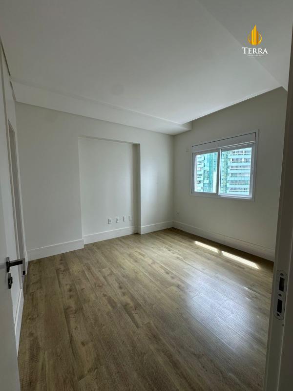 Edifício Ville Del’ Acqua Residence Apartamento com 4 quartos, Centro: 