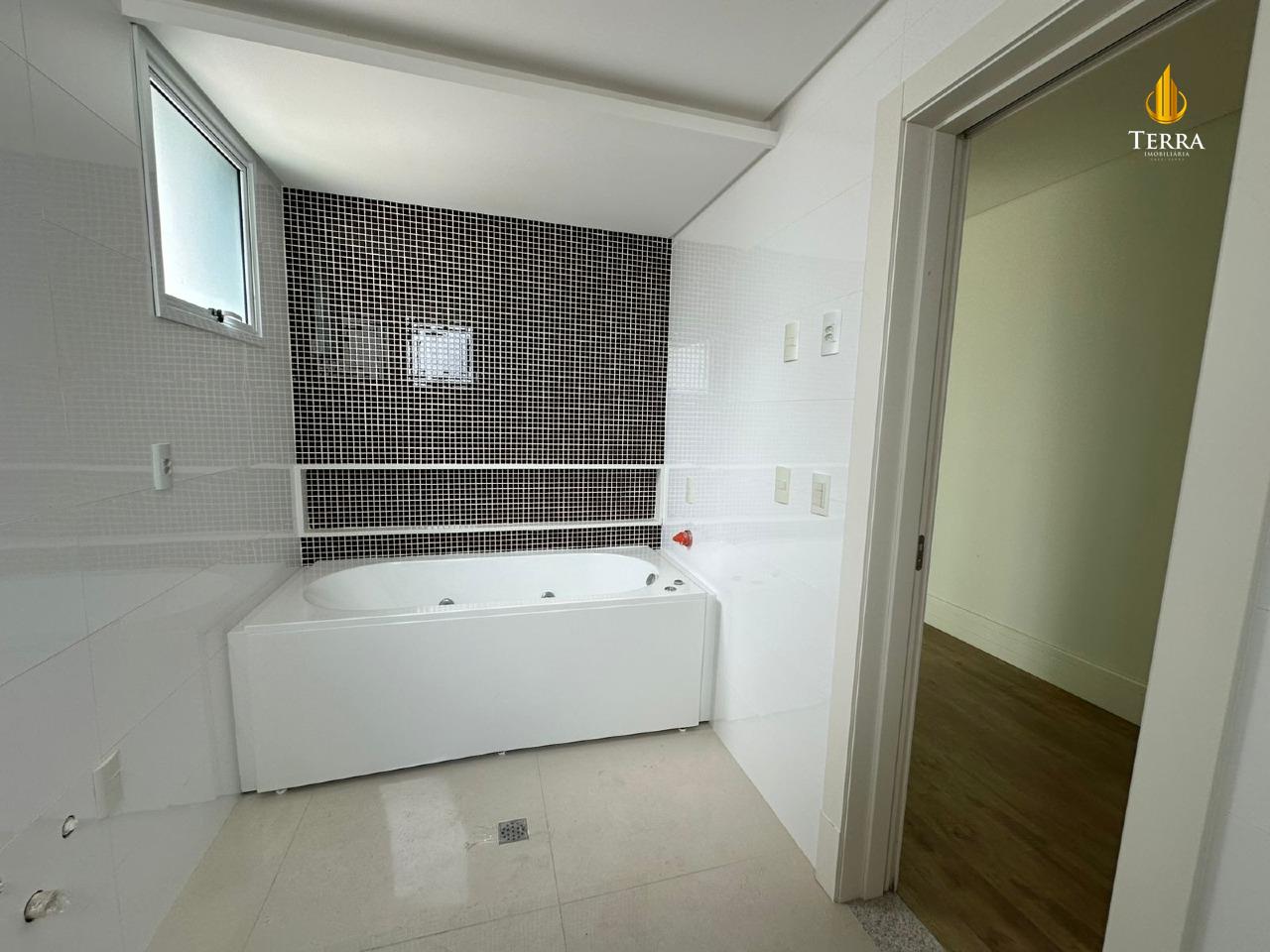 Edifício Ville Del’ Acqua Residence Apartamento com 4 quartos, Centro: 