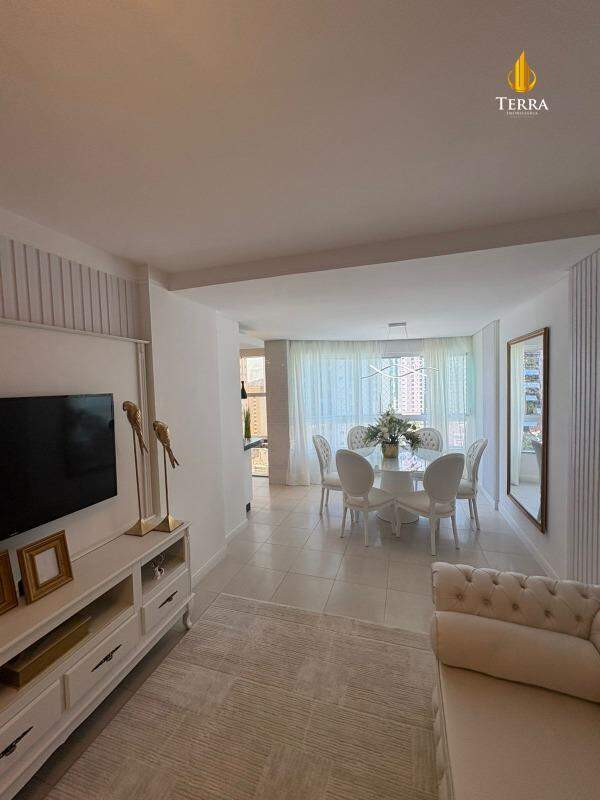 Edifício Residencial Golden Green Apartamento com 3 quartos, Pioneiros: 