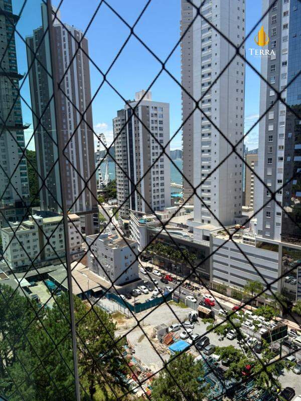Edifício Residencial Golden Green Apartamento com 3 quartos, Pioneiros: 