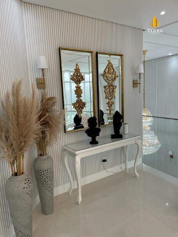 Magnifique Tower Residence Apartamento com 4 quartos, Centro: 
