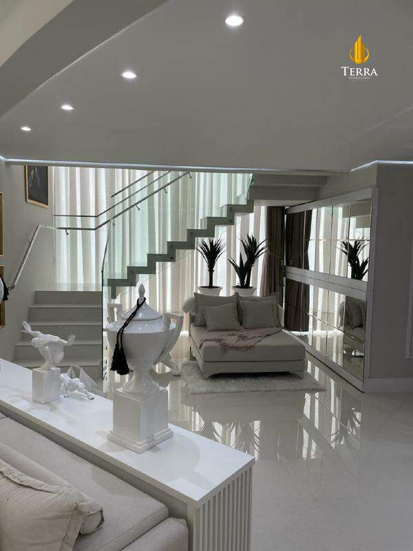 Magnifique Tower Residence Apartamento com 4 quartos, Centro: 