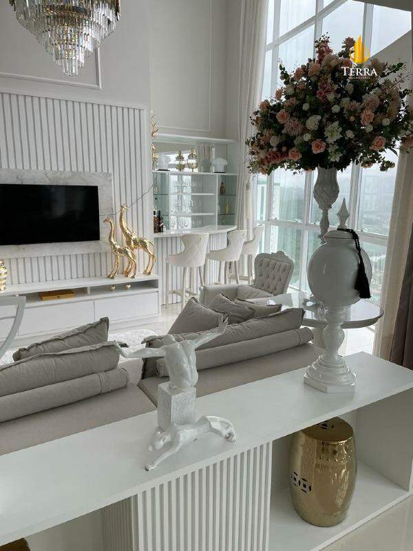 Magnifique Tower Residence Apartamento com 4 quartos, Centro: 