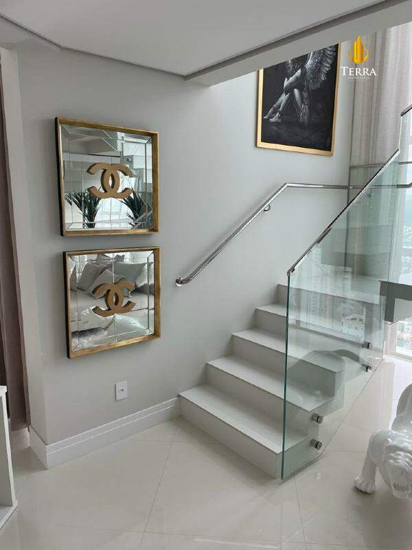 Magnifique Tower Residence Apartamento com 4 quartos, Centro: 