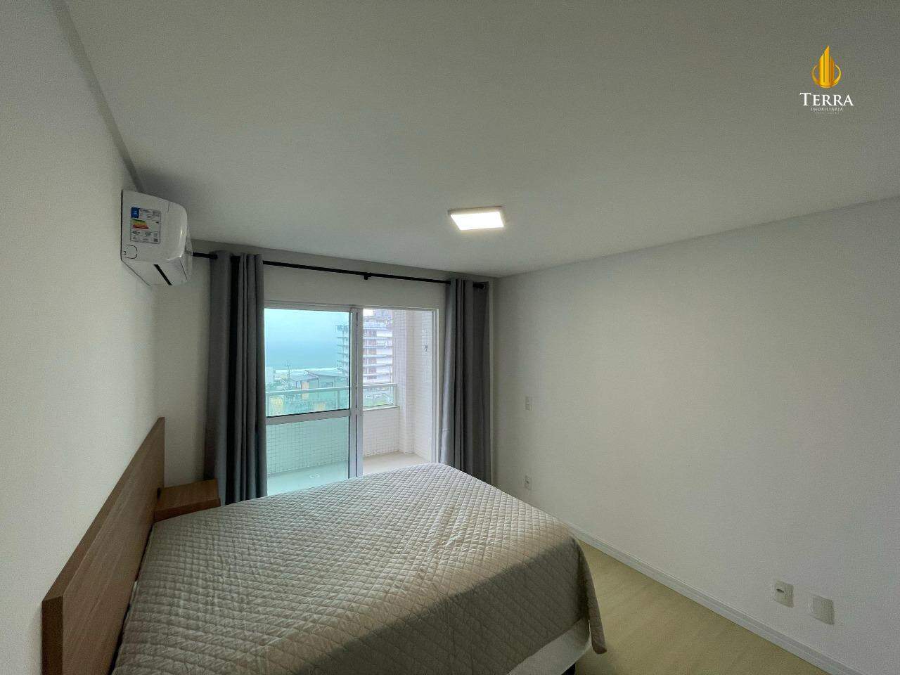 Emerald Apartamento com 3 quartos, Praia Brava: 