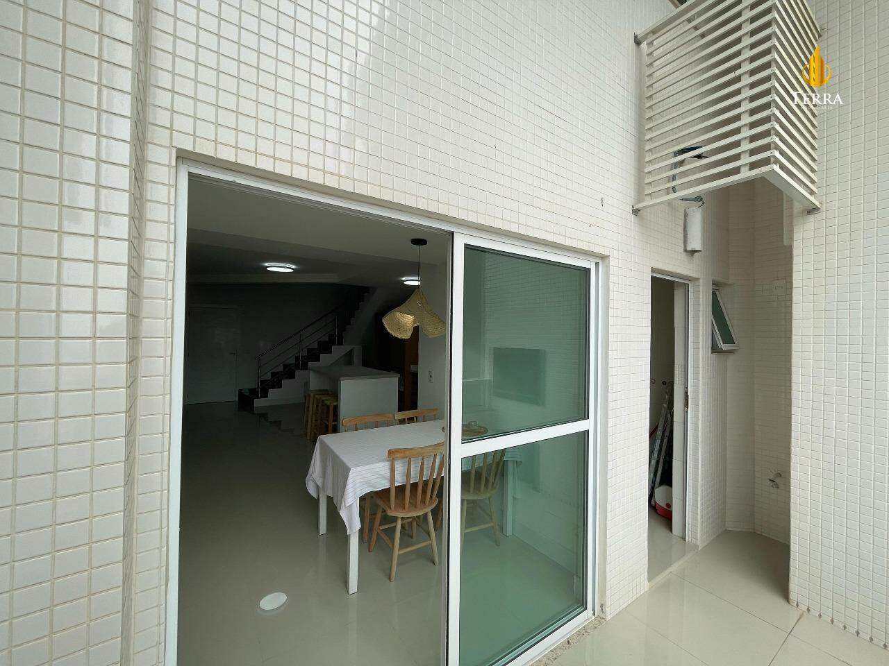 Emerald Apartamento com 3 quartos, Praia Brava: 