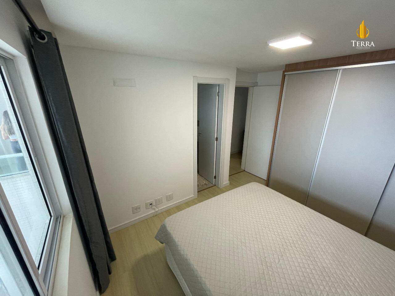 Emerald Apartamento com 3 quartos, Praia Brava: 