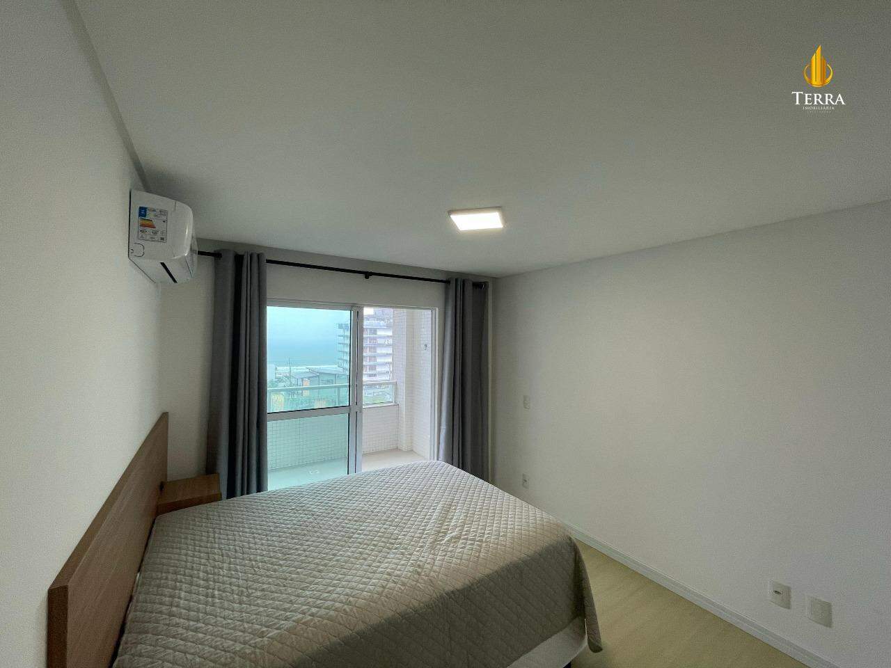 Emerald Apartamento com 3 quartos, Praia Brava: 