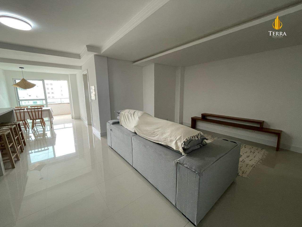 Emerald Apartamento com 3 quartos, Praia Brava: