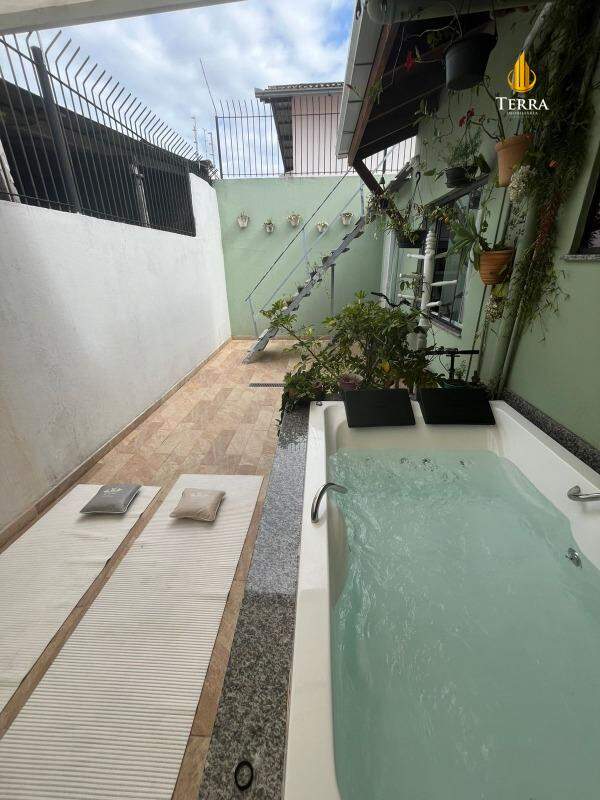 Casa com 4 quartos, São Judas: