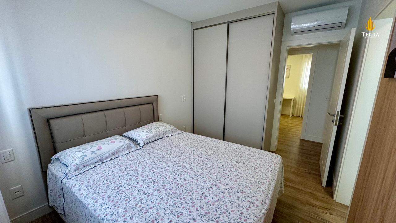 Hamptons Village Apartamento com 3 quartos, Centro: 