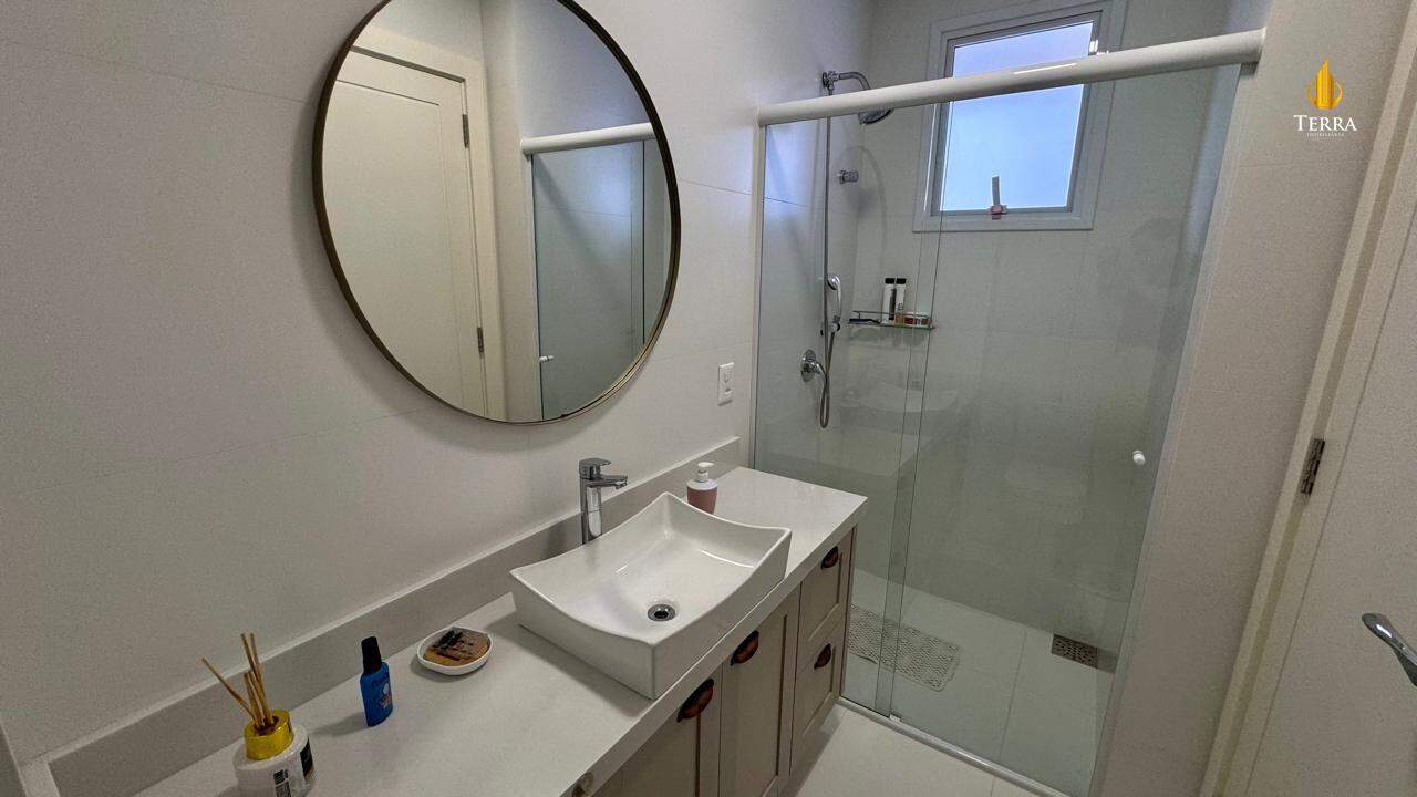 Hamptons Village Apartamento com 3 quartos, Centro: 