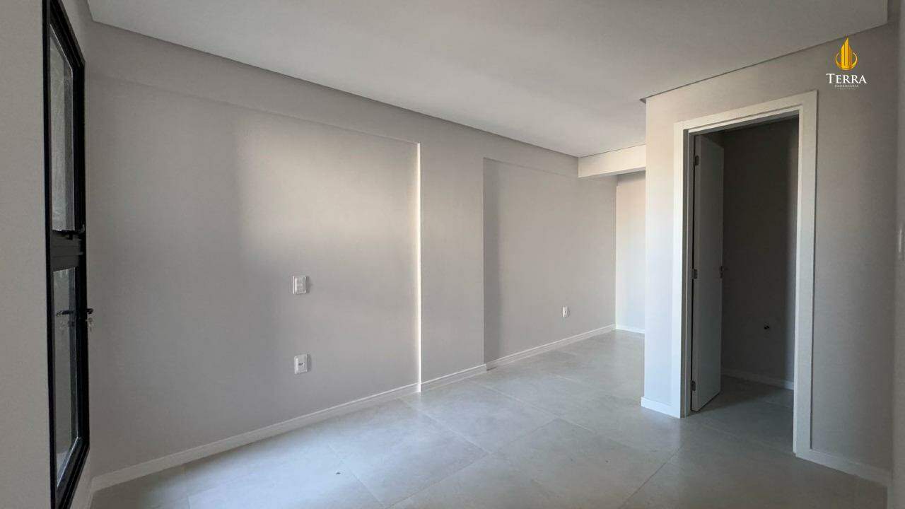 Edifício Ilha de Maiorca Apartamento com 2 quartos, Vila Operária: 