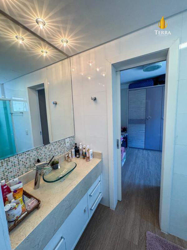Residencial Haleiwa Apartamento com 3 quartos, Centro: 