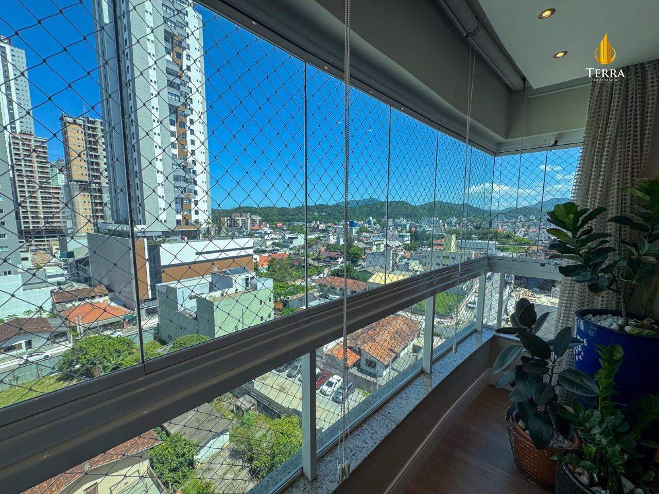 Residencial Haleiwa Apartamento com 3 quartos, Centro: 