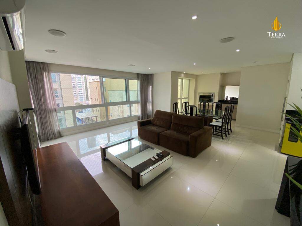  Apartamento com 4 quartos, Centro: 