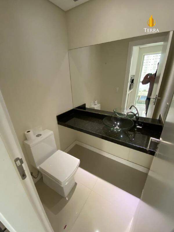  Apartamento com 4 quartos, Centro: 