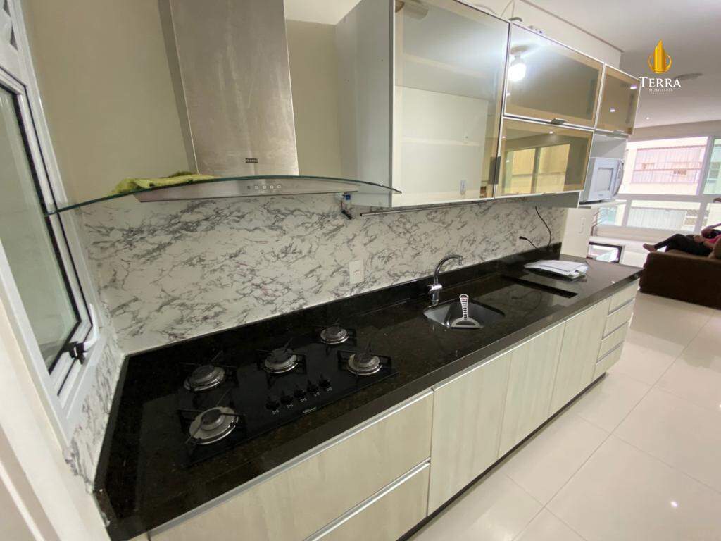  Apartamento com 4 quartos, Centro: 
