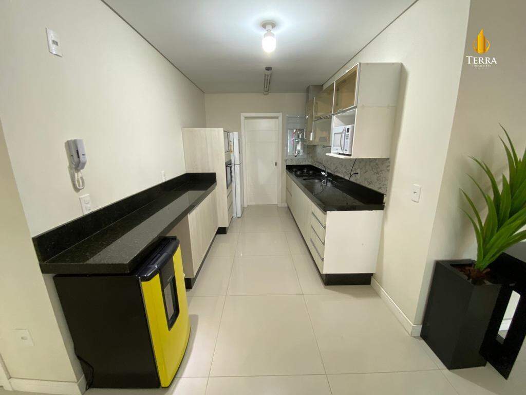 Apartamento com 4 quartos, Centro: 