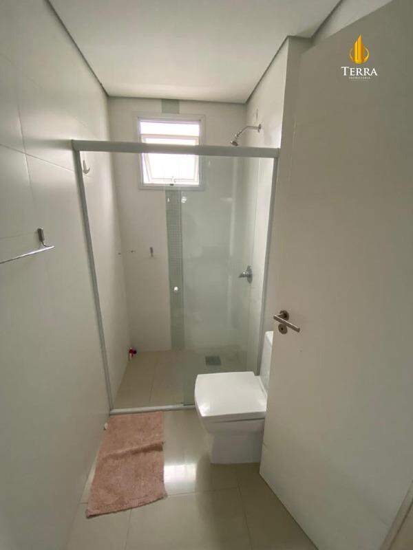  Apartamento com 4 quartos, Centro: 