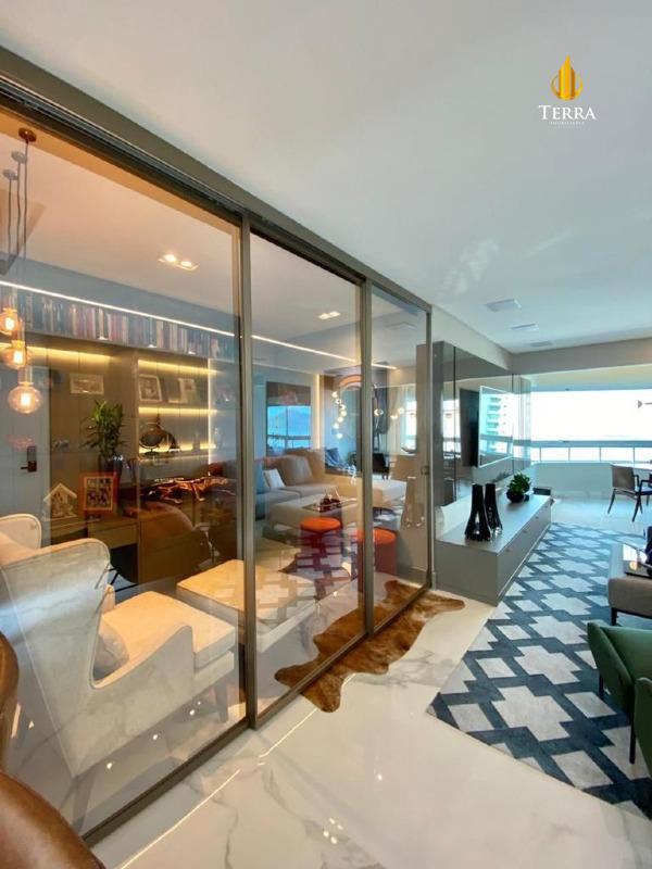 Edifício Luz do Mar Apartamento com 3 quartos, Centro: 