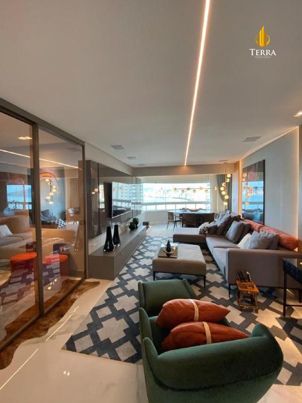 Edifício Luz do Mar Apartamento com 3 quartos, Centro: 