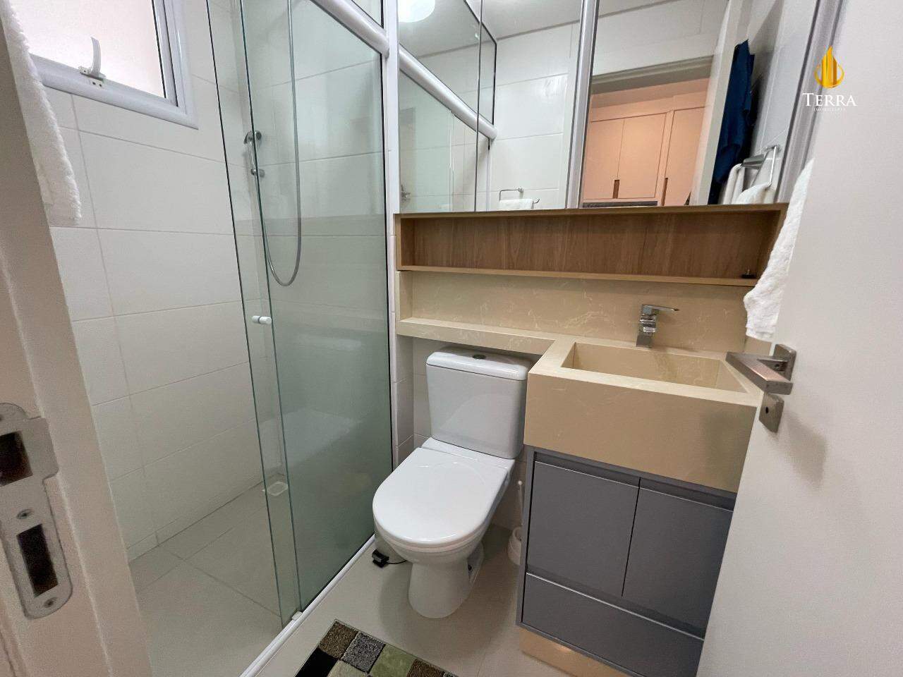 Edifício Porto Madero Apartamento com 2 quartos, Praia Brava: 