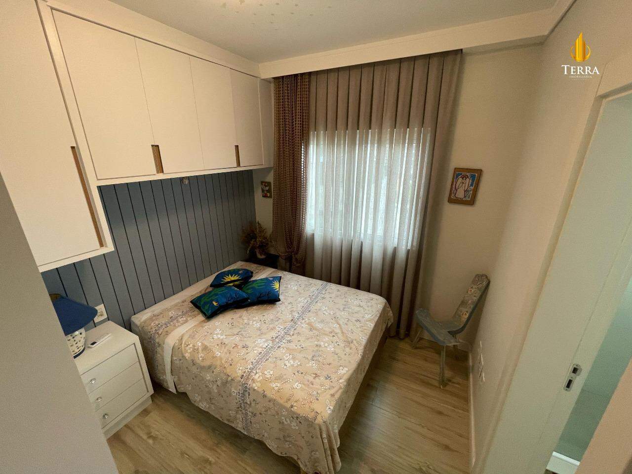 Edifício Porto Madero Apartamento com 2 quartos, Praia Brava: 