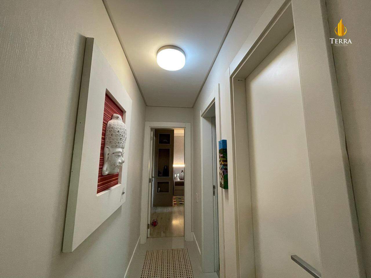 Edifício Porto Madero Apartamento com 2 quartos, Praia Brava: 