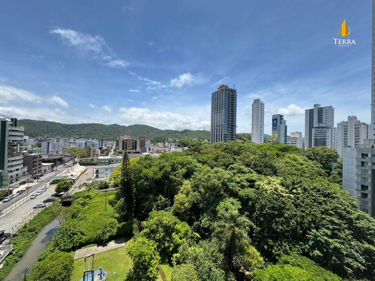 Moradas do Bosque Apartamento com 2 quartos, Centro: 