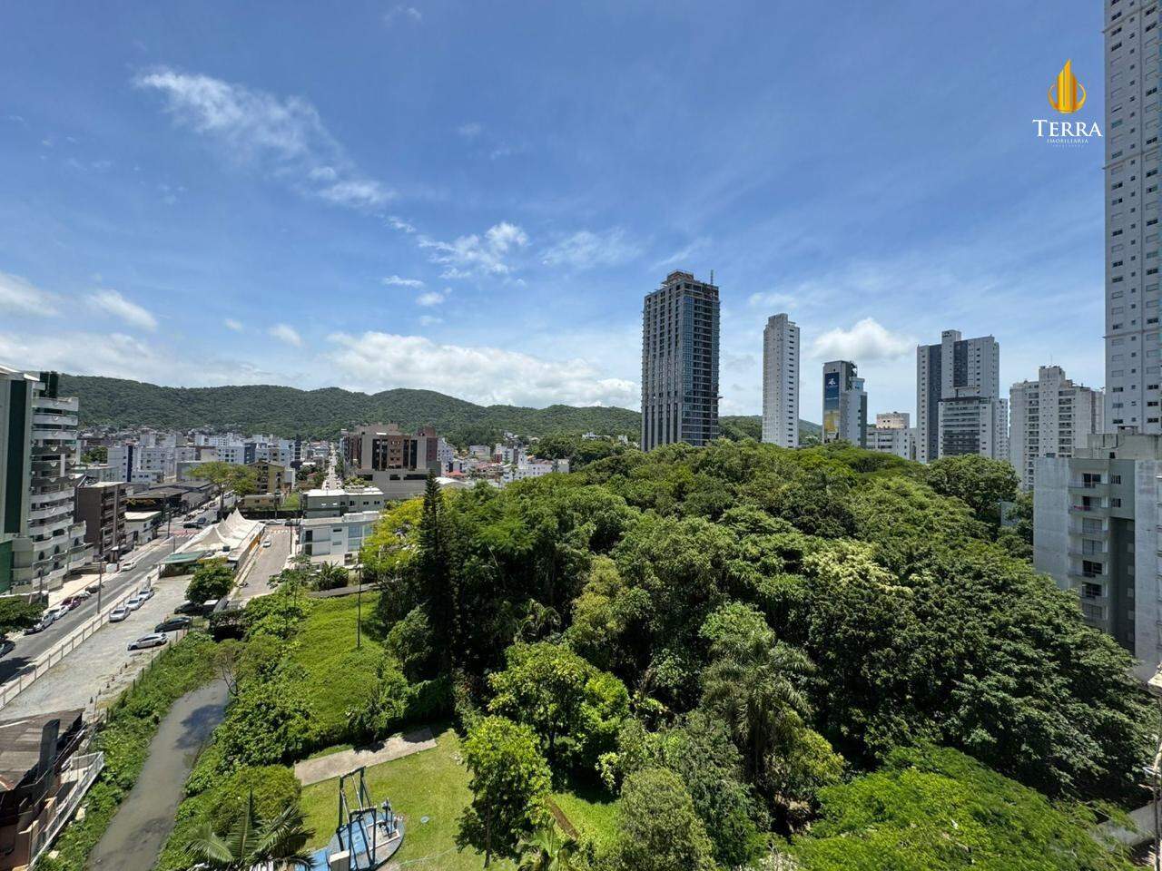 Moradas do Bosque Apartamento com 2 quartos, Centro: 