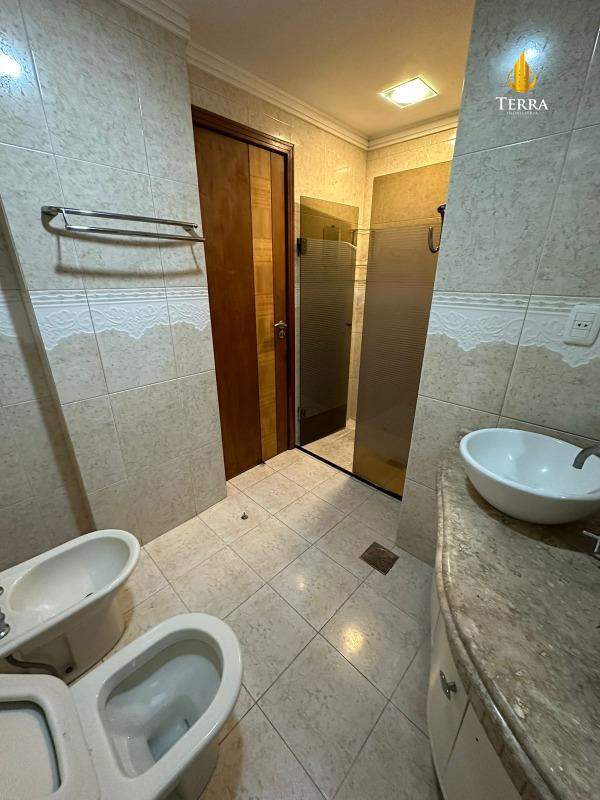 Edificio Dom Fernando Apartamento com 4 quartos, Centro: 