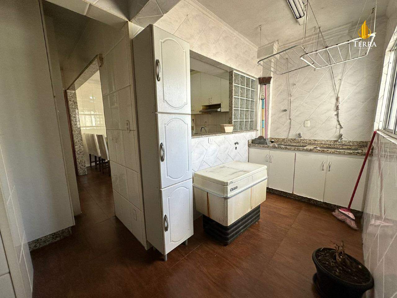 Edificio Dom Fernando Apartamento com 4 quartos, Centro: 