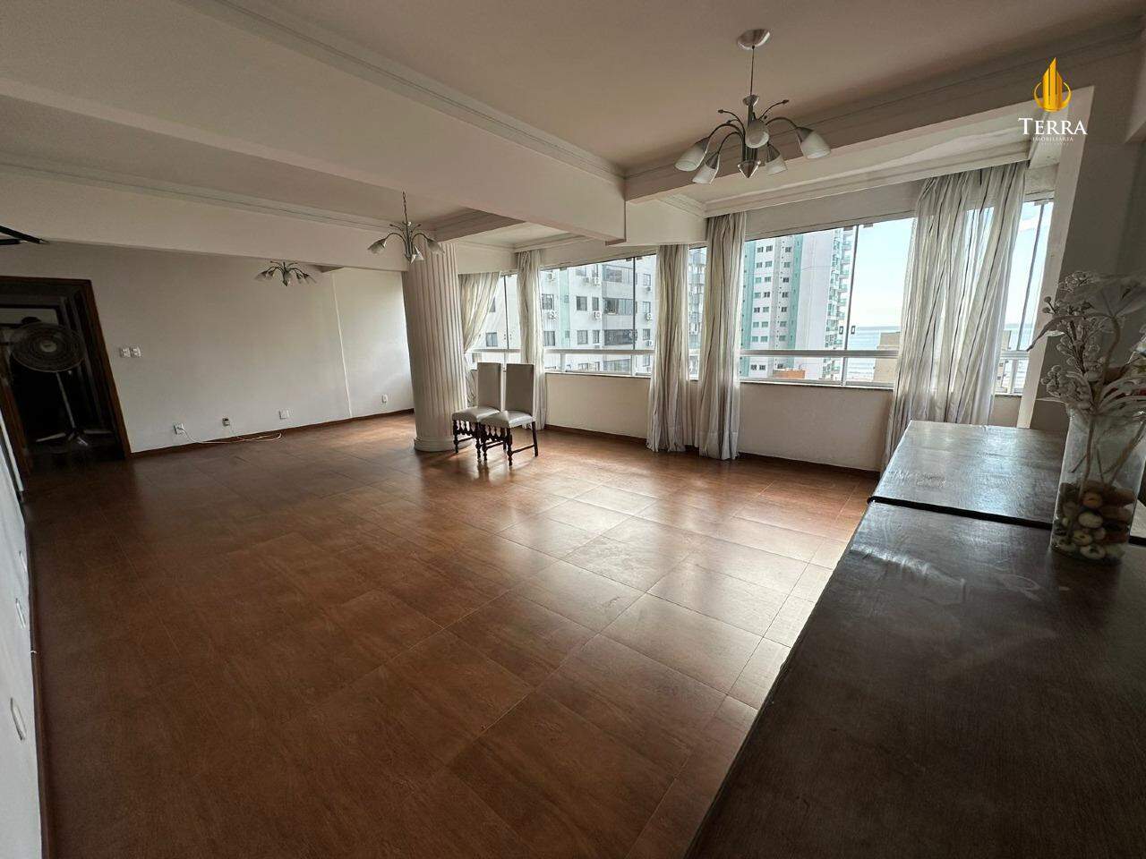 Edificio Dom Fernando Apartamento com 4 quartos, Centro: 