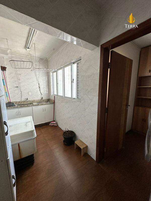 Edificio Dom Fernando Apartamento com 4 quartos, Centro: 