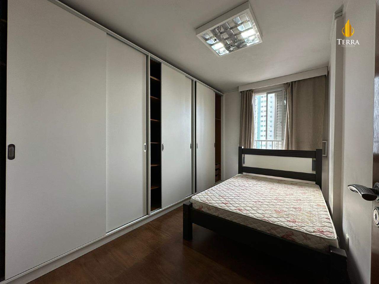Edificio Dom Fernando Apartamento com 4 quartos, Centro: 