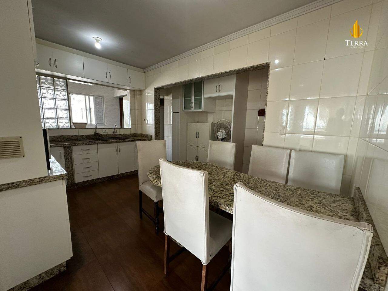 Edificio Dom Fernando Apartamento com 4 quartos, Centro: 