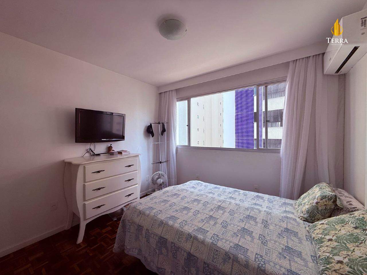 Edifício Alfa Centauro Apartamento com 3 quartos, Centro: 