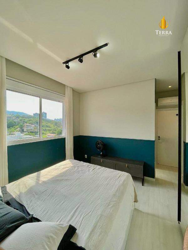 Condomínio Helicônia Apartamento com 2 quartos, Praia Brava: 