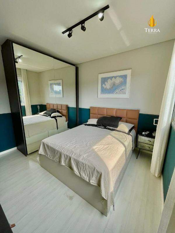 Condomínio Helicônia Apartamento com 2 quartos, Praia Brava: 