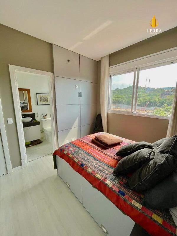 Condomínio Helicônia Apartamento com 2 quartos, Praia Brava: 
