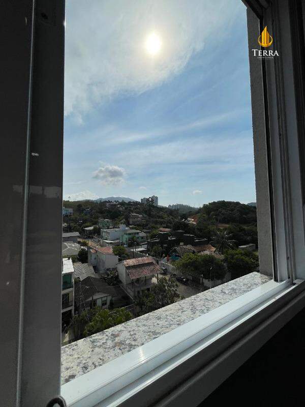 Condomínio Helicônia Apartamento com 2 quartos, Praia Brava: 