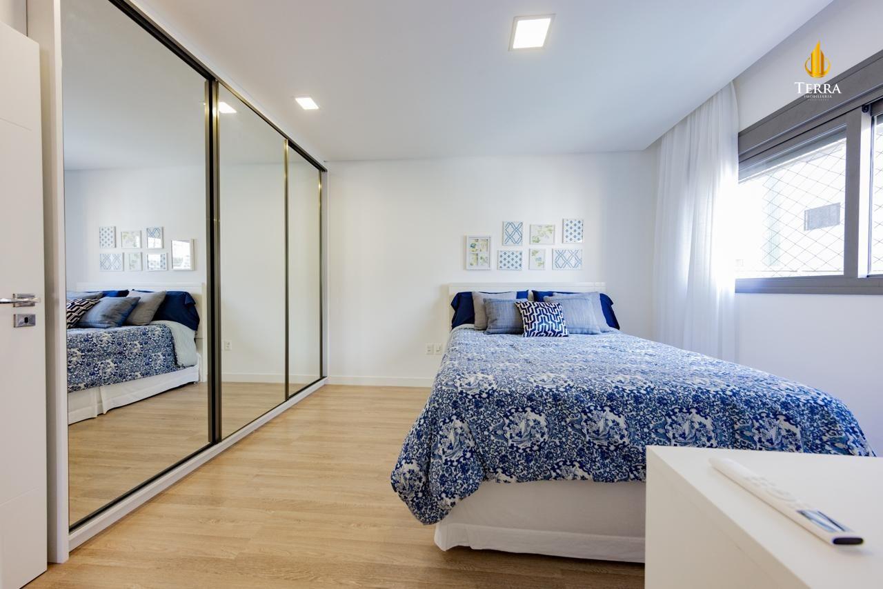 Royal Tower Residence Apartamento com 4 quartos, Centro: