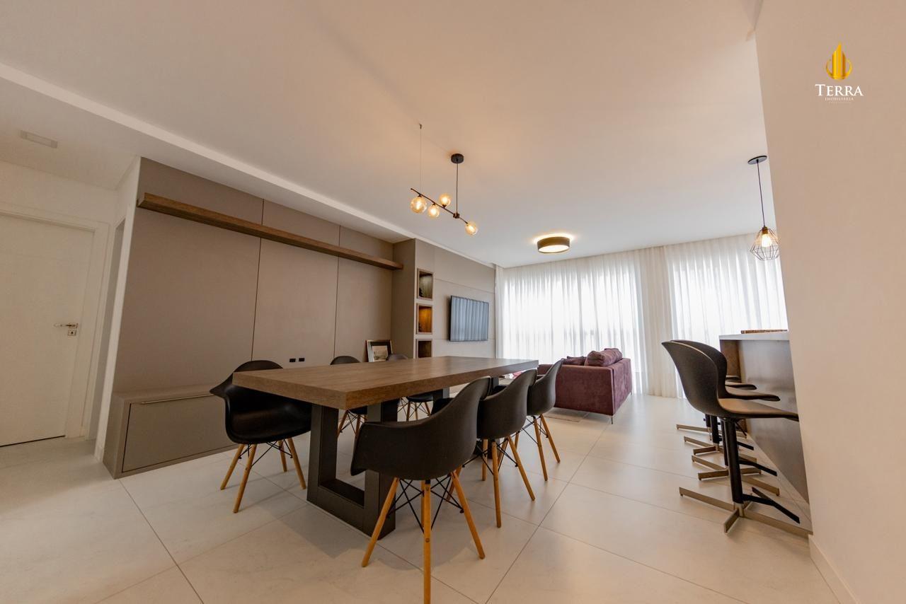 Royal Tower Residence Apartamento com 4 quartos, Centro: