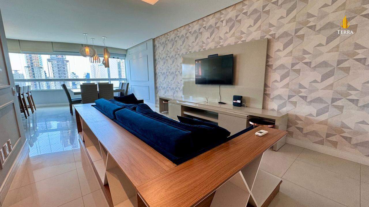 Porto da Barra Apartamento com 3 quartos, Centro: 